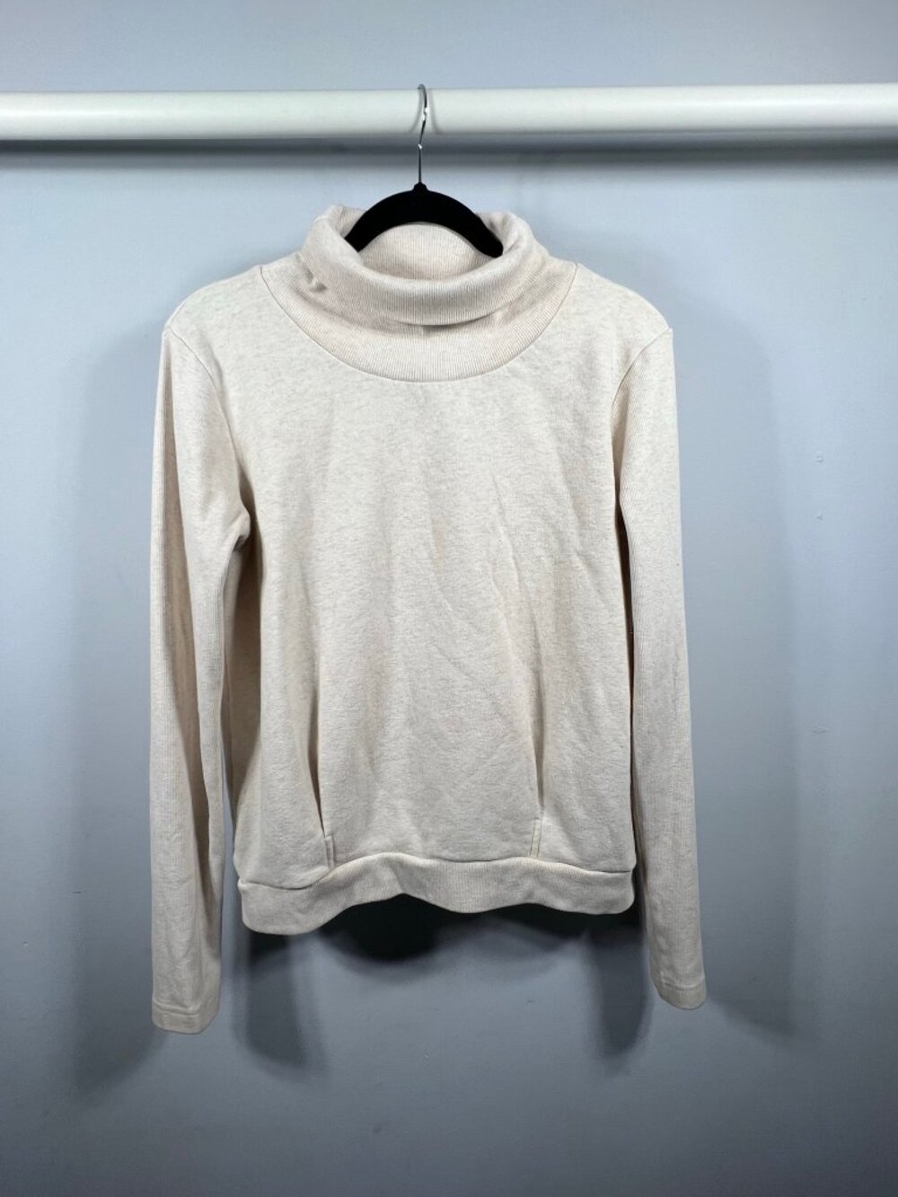 Alo Yoga Sweatshirt Womens Clarity Long Sleeve Medium Funnel Mock Neck